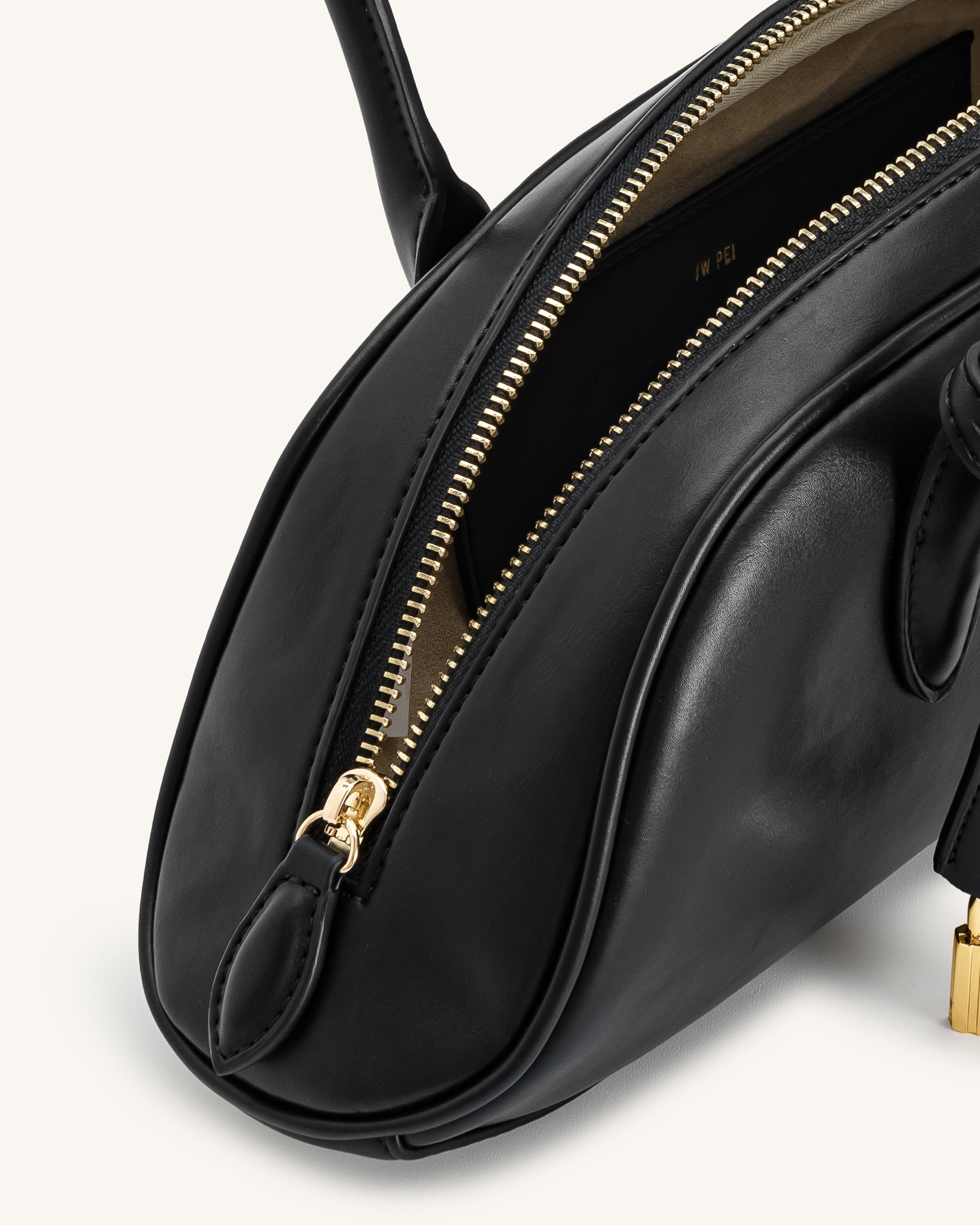 Zora Shoulder Bag - Black - Image 5